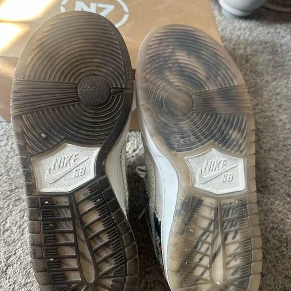 Nike N7 SB DUNK Floral Embroidered Sneakers - Black and White M5/W6.5 - Picture 4 of 10